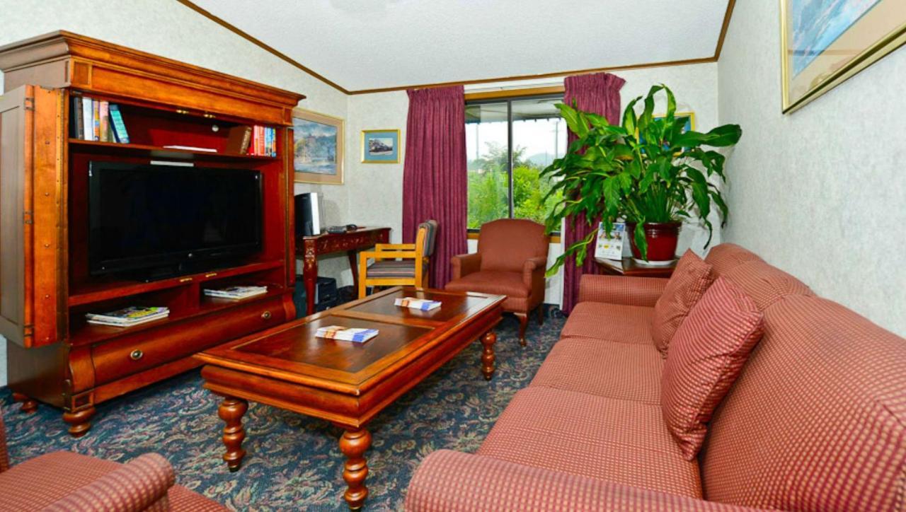 M Star Hotel Covington Luaran gambar